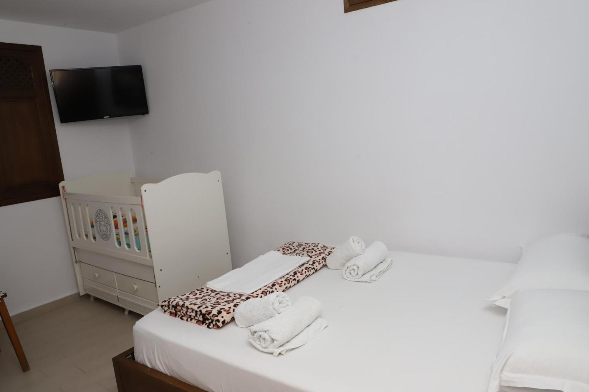 Apartment Altin In Old Town 베라트 외부 사진