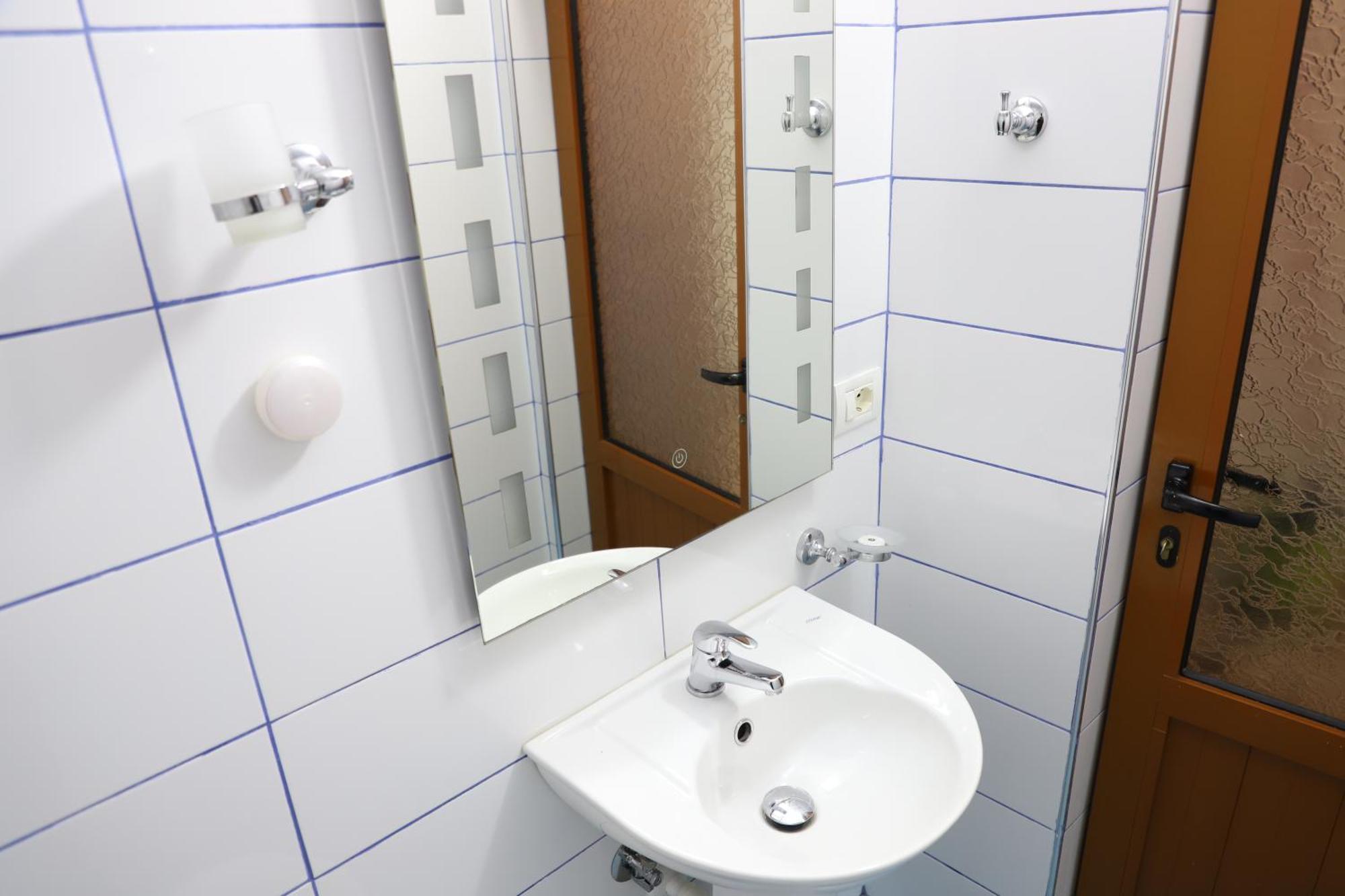Apartment Altin In Old Town 베라트 외부 사진